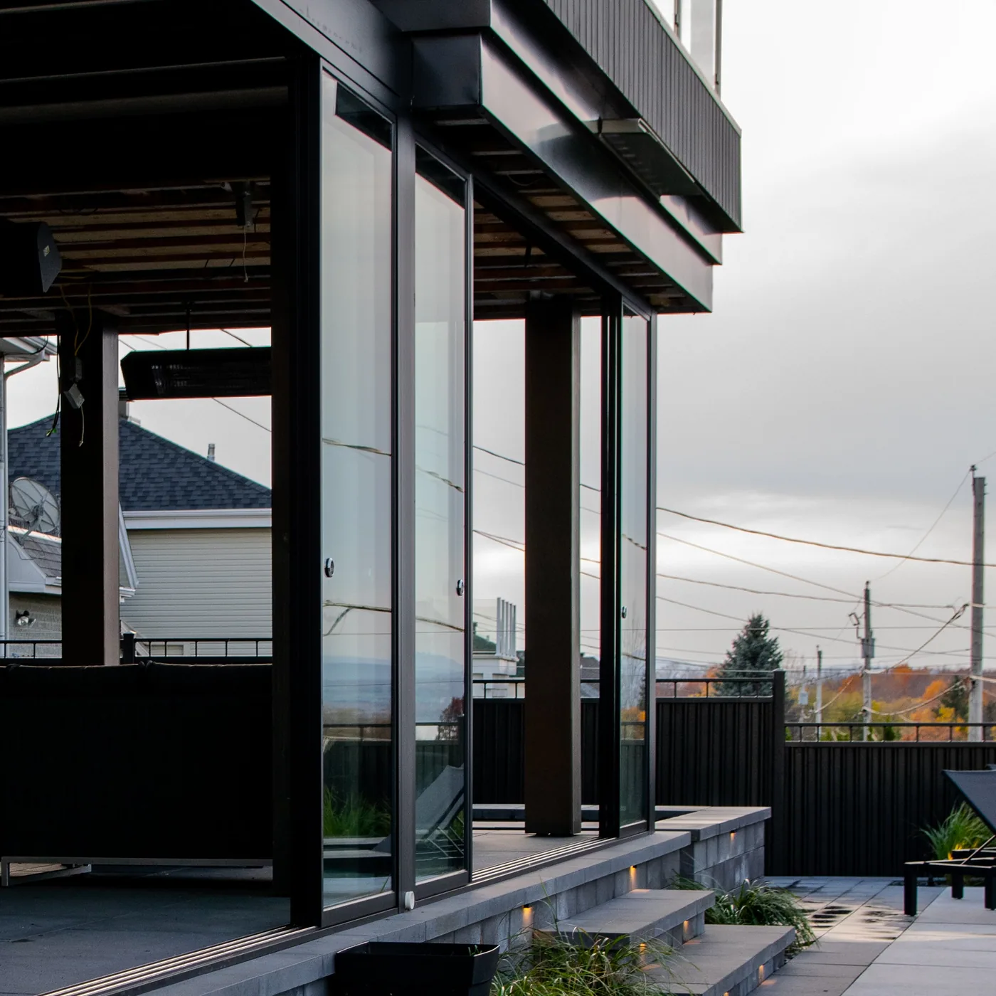 Pergola Capri du projet Roy vue depuis la cour